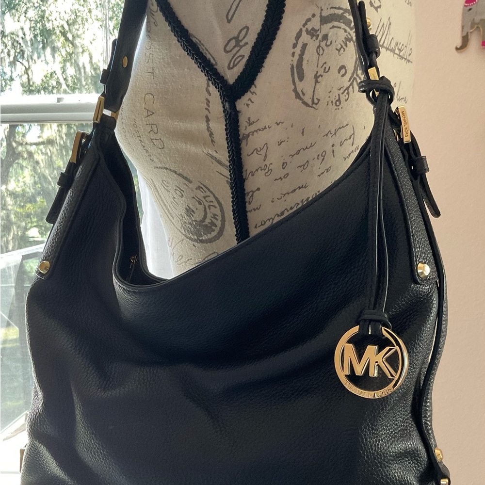 Michael Kors Black Hobo Bag with Gold Accents, Good condition, - Picture 3 of 7